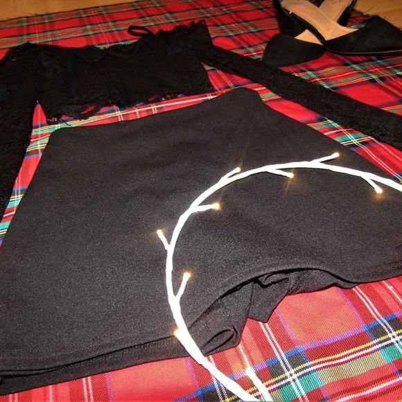 Black dentel crop top - Picture 3 of 3